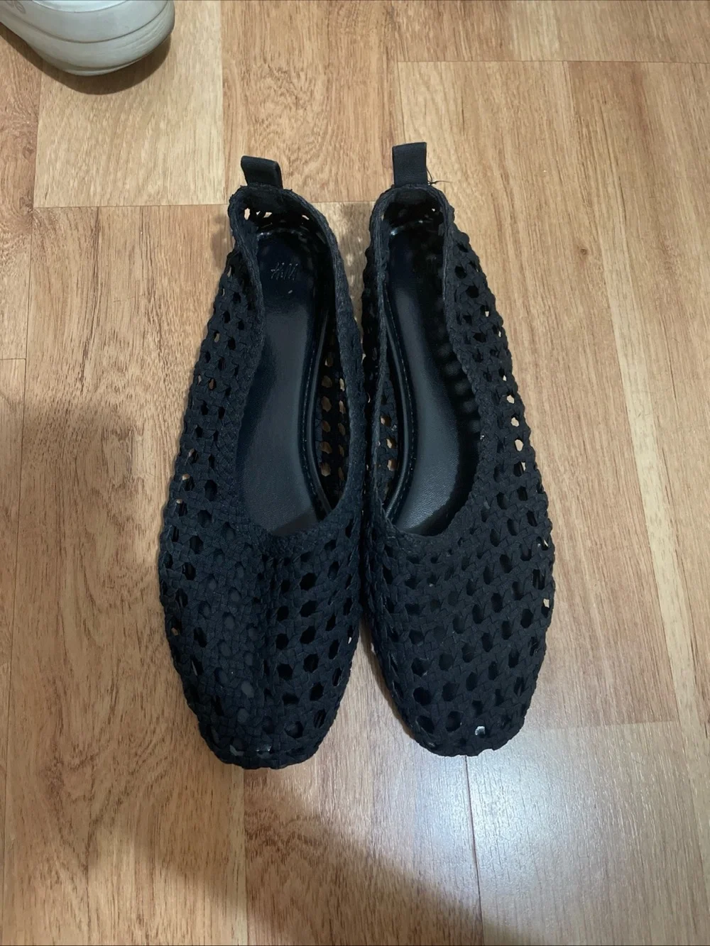 H&M breathable crocheted